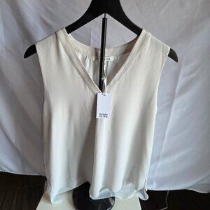 NWT Rose + Olive Sleeveless V-Neck Top | Size M